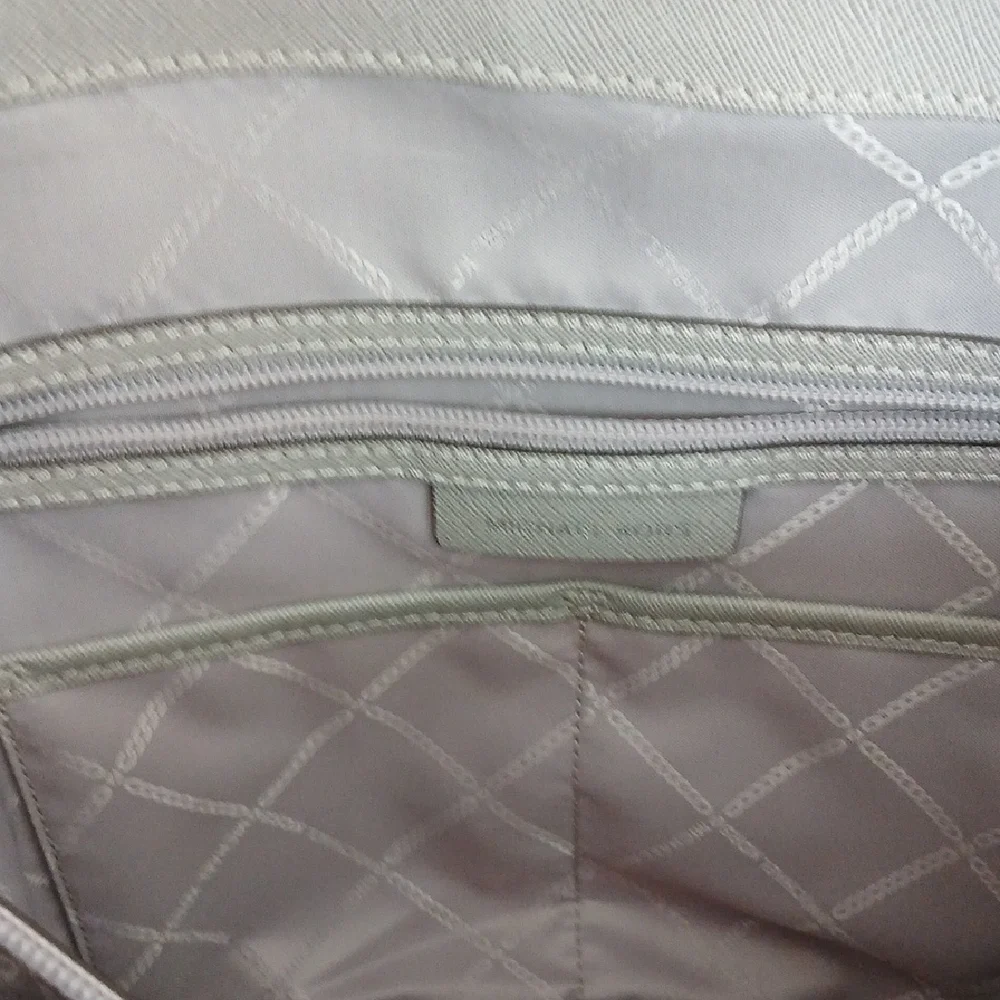 Michael Kors Voyager East West Tote - Picture 8 of 9